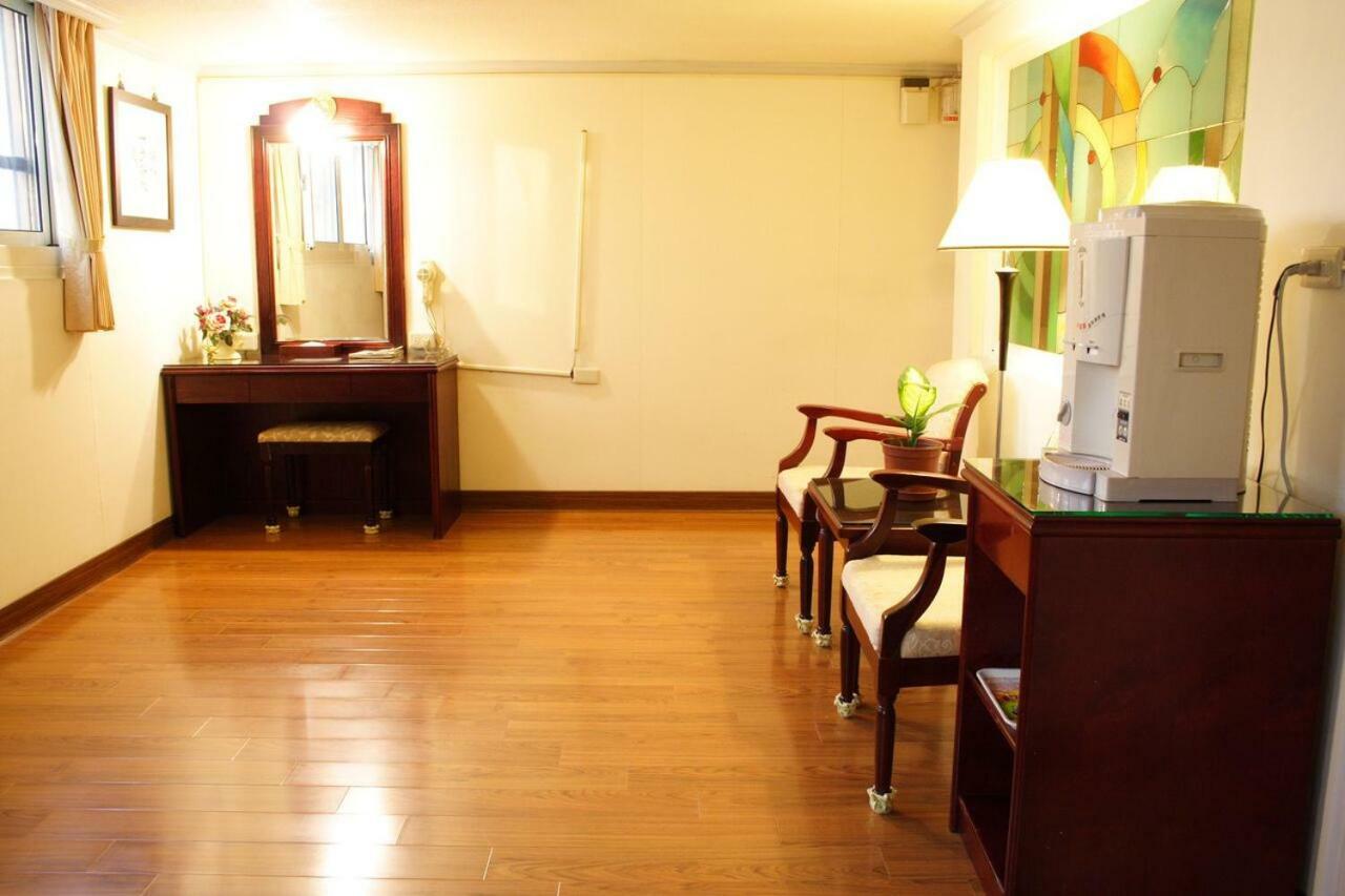 Athens Hotel 타이중 외부 사진