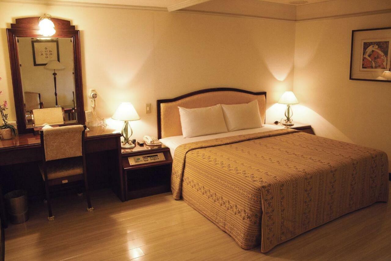 Athens Hotel 타이중 외부 사진